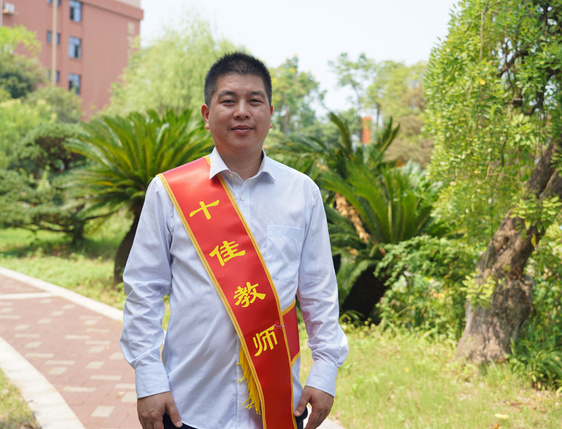 唐良兵.jpg
