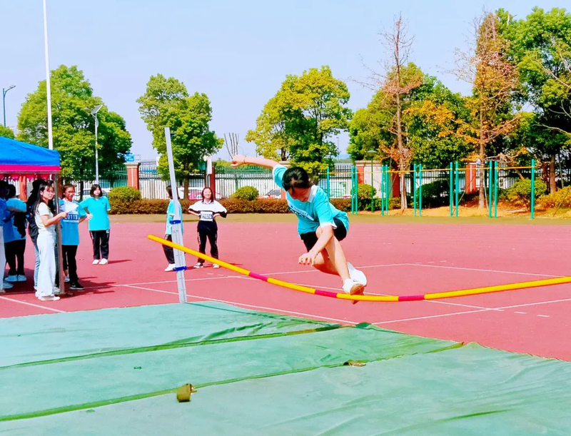 d1f692e640752fa616c95ca90153ba3e.jpg