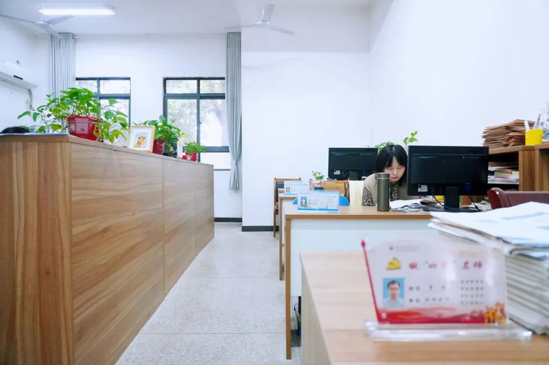 79eb0b652361fa4811e7b4c238c096c9.jpg