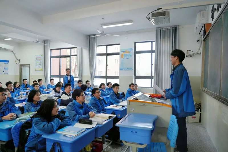 f9ed836b00023000a17bfab55ec263a6.jpg