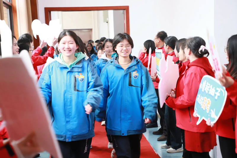 cead712f74cdb4f74a01c6f17d8f6fa9.jpg